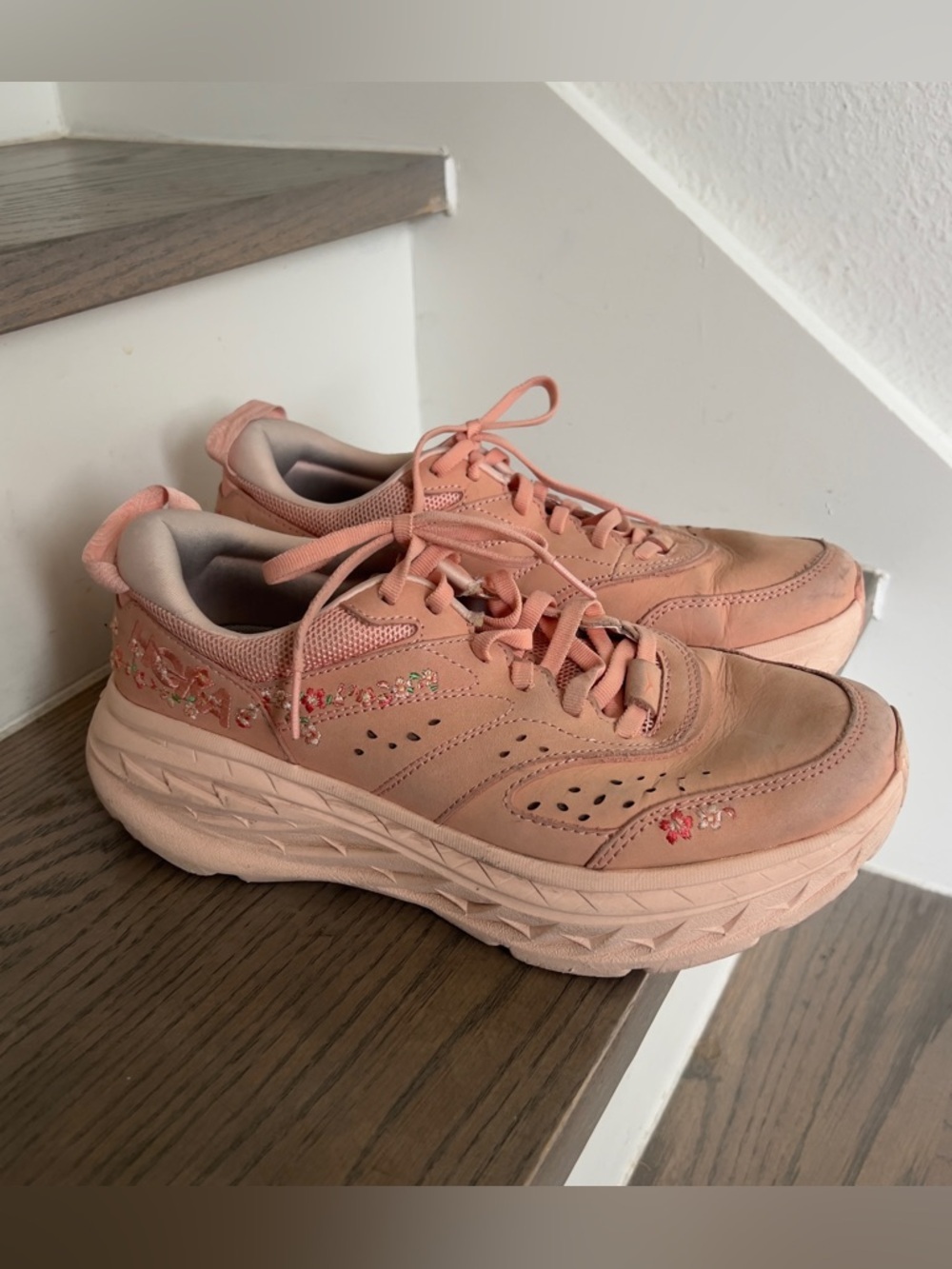 HOKA Vibrant Bloom U Bondi L BP Floral Sneakers in Dry Clay / Dawn Light - 8.5 - Picture 3 of 9